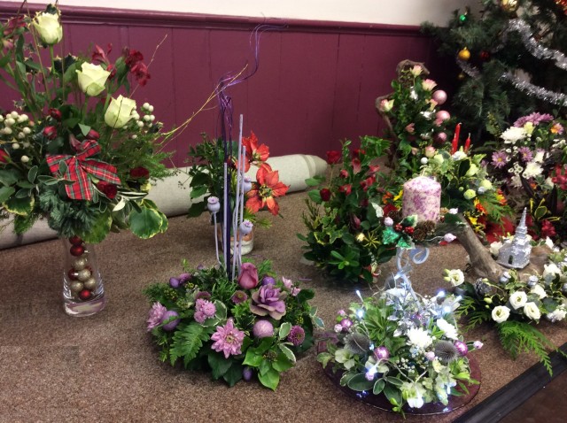 Flower arranging led by Lynne December 2018 - photo 6